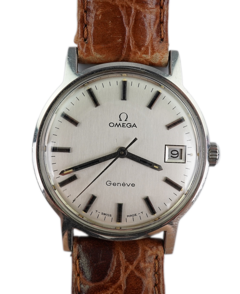 A gentleman's stainless steel Omega manual wind wrist watch